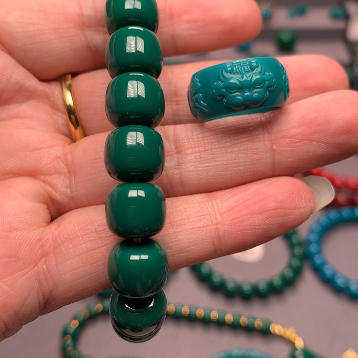 石材山***峰卡11绿手串，跑环