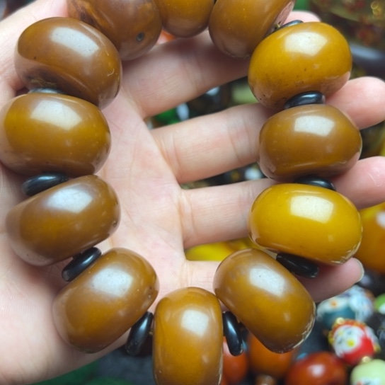 未镶嵌琥珀手串蜜蜡