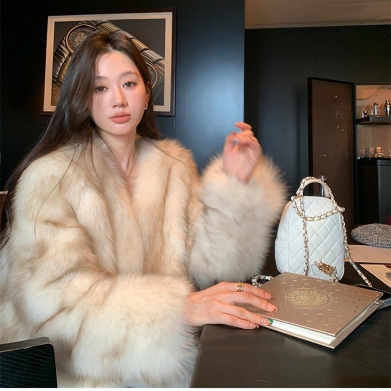 人造皮草 秋冬季外套女气质款仿狐狸毛V领年轻款双色晕染毛毛外套