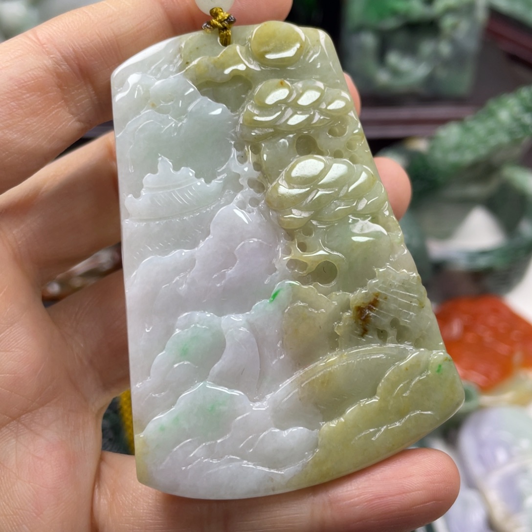 翡翠未镶嵌颈饰牌子