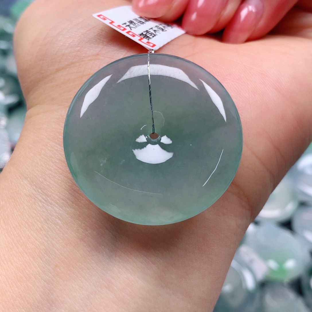 翡翠颈饰未镶嵌天然翡翠