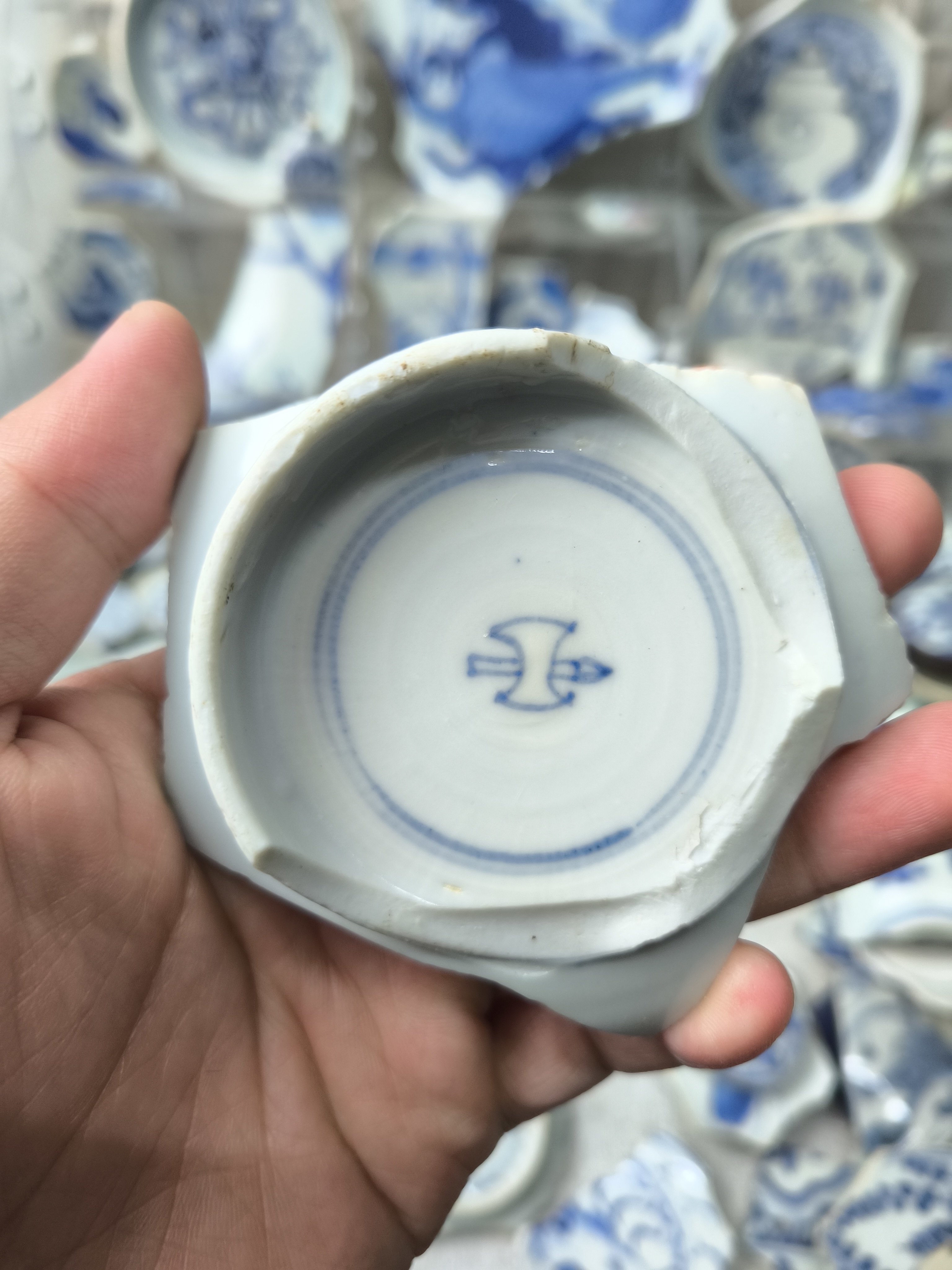 现代工艺品青花瓷片