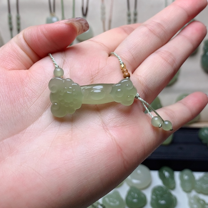 和田玉吊坠未镶嵌