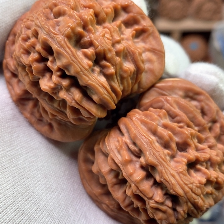 文玩核桃吊坠47全品货头山地红皮49克平谷老型四座楼