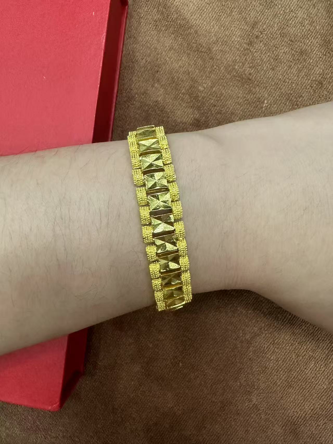 黄金水贝足金手链