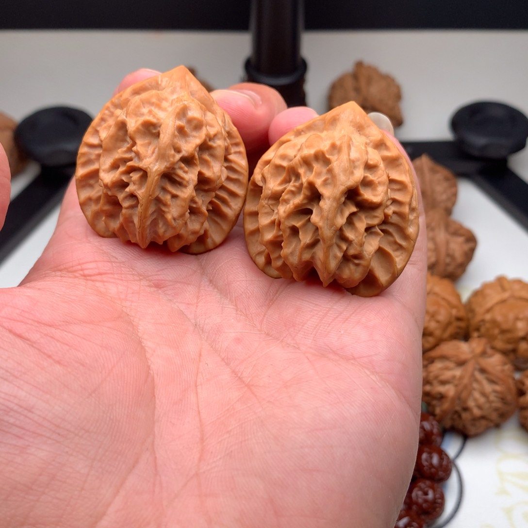 文玩核桃把件大龙40.5