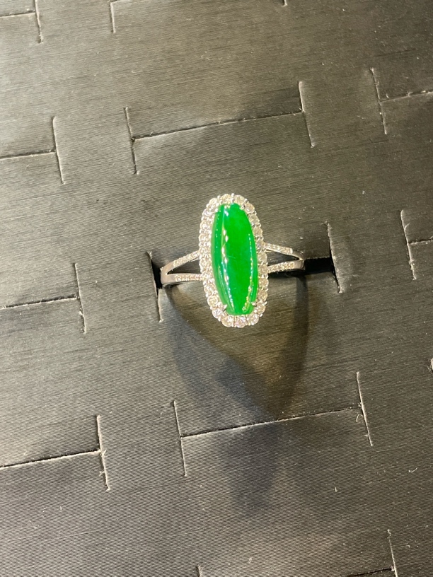 缅甸翡翠A，18k镶嵌戒子