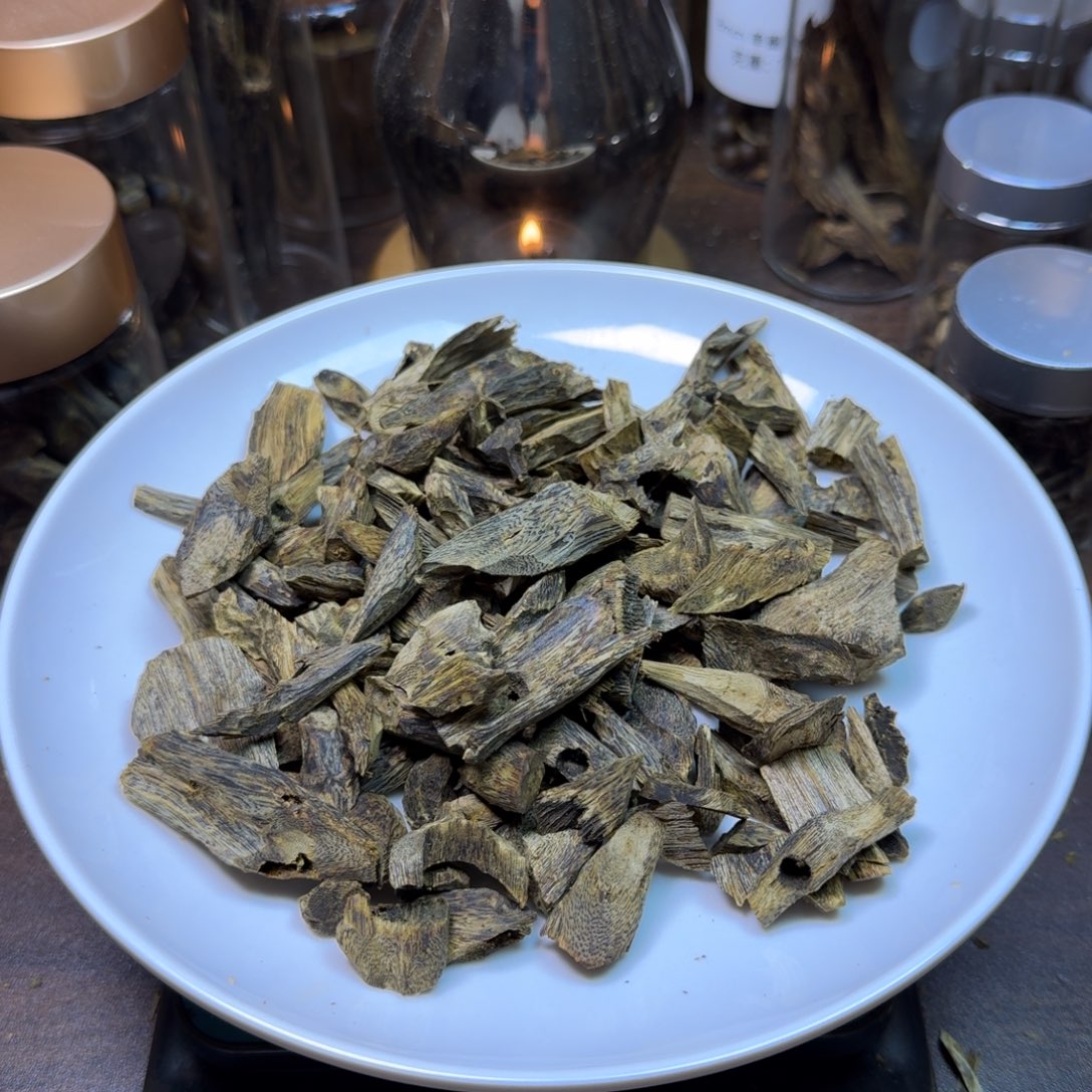 沉香沉香碎屑油勺品种树钉124克