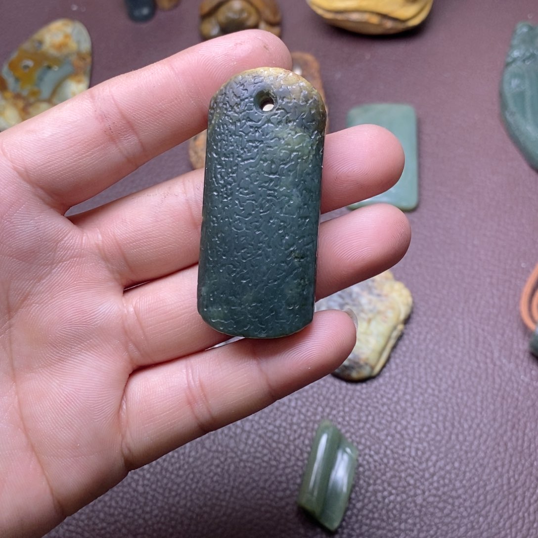 岫岩河磨玉（透闪石质玉）挂件未镶嵌