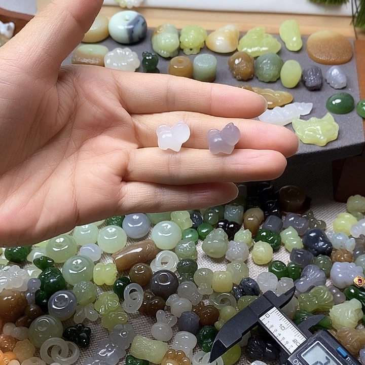 未镶嵌和田玉挂件溜达猫150一个多样性发其一