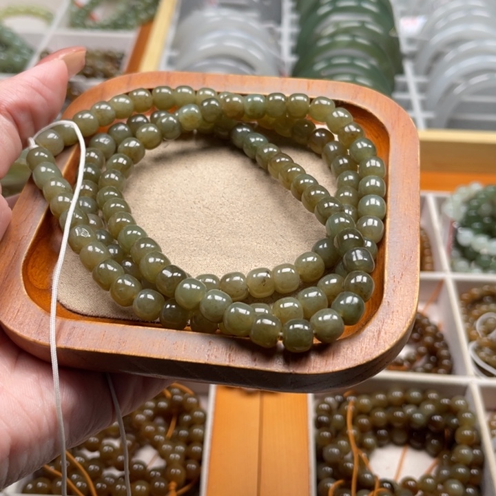 和田玉珠串6*7mm未镶嵌