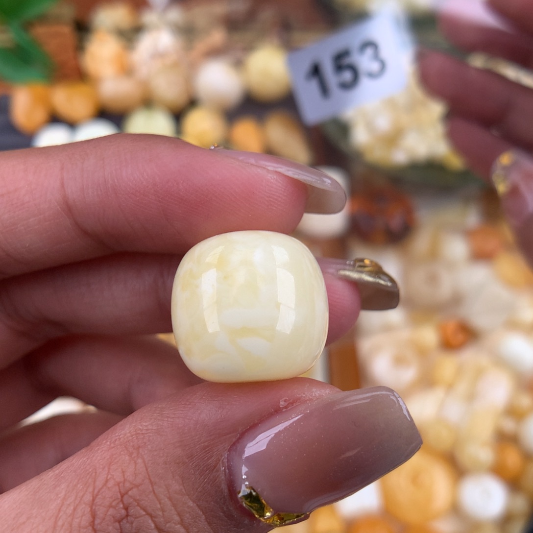 琥珀珠宝奇石未镶嵌16.5 一颗粉