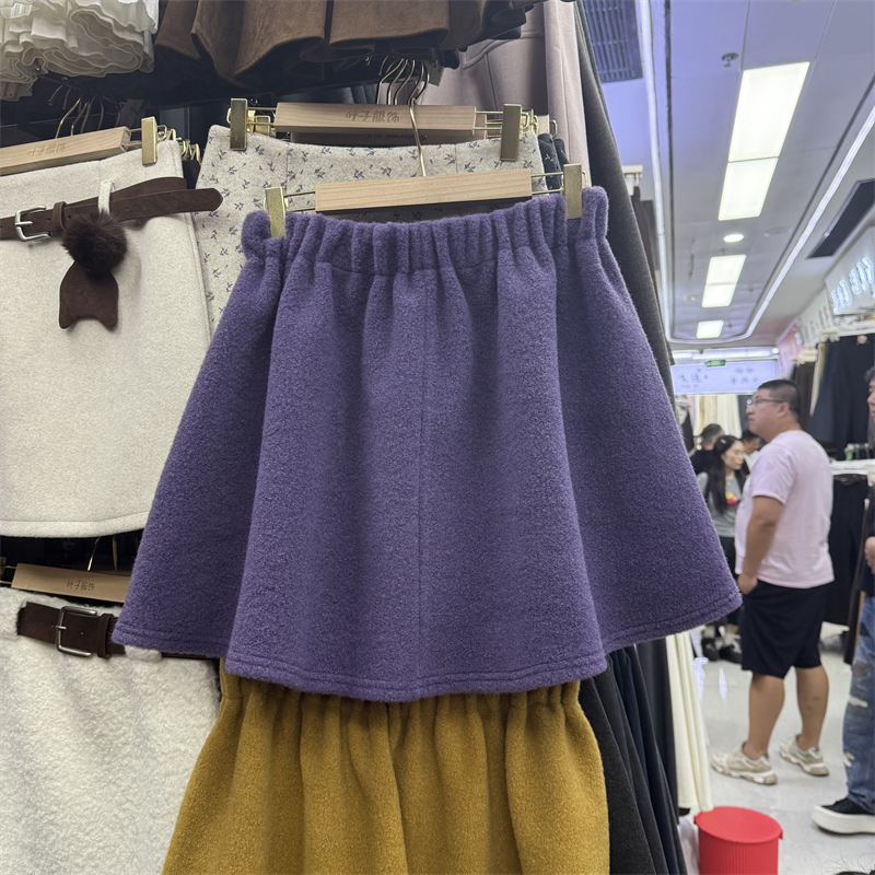 韩系紫色减龄毛呢蓬蓬短裙女2025秋冬款显瘦百搭防走光花苞半身裙