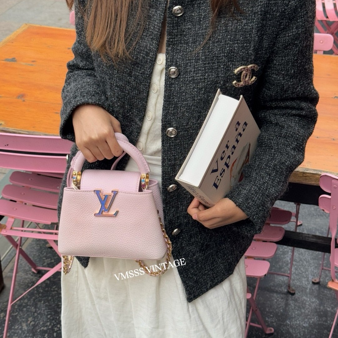 99新 LV capucines mini珠光粉牛皮单肩包/15759