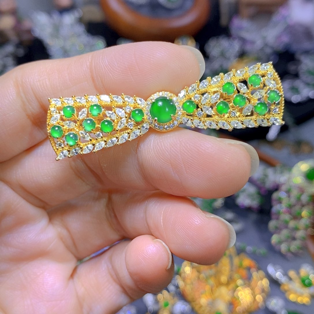 翡翠颈饰银S925镶嵌天然翡翠