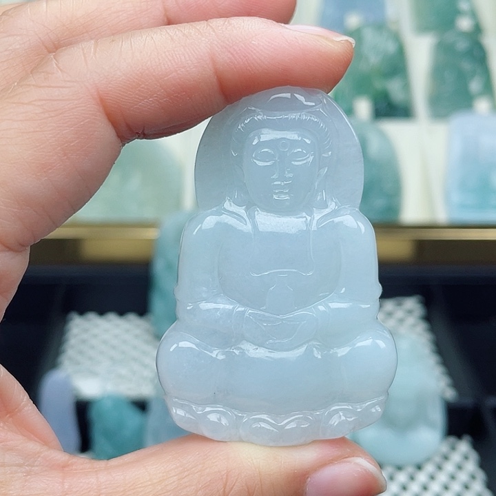 翡翠颈饰未镶嵌正装观音