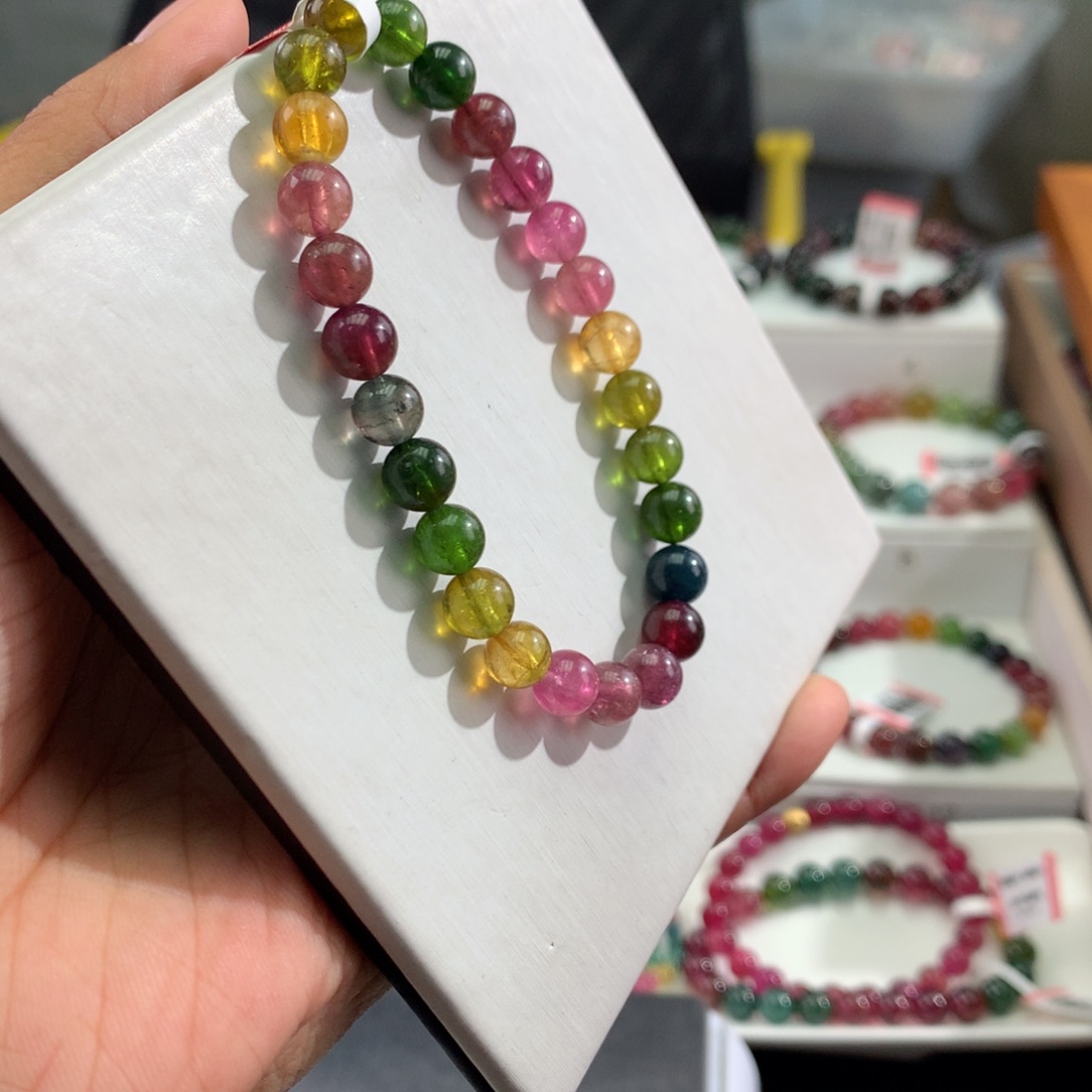 碧玺手链未镶嵌       7.2mm。   