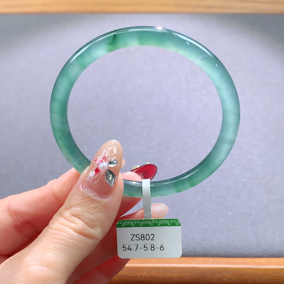 翡翠手镯未镶嵌天然翡翠手镯叮当镯