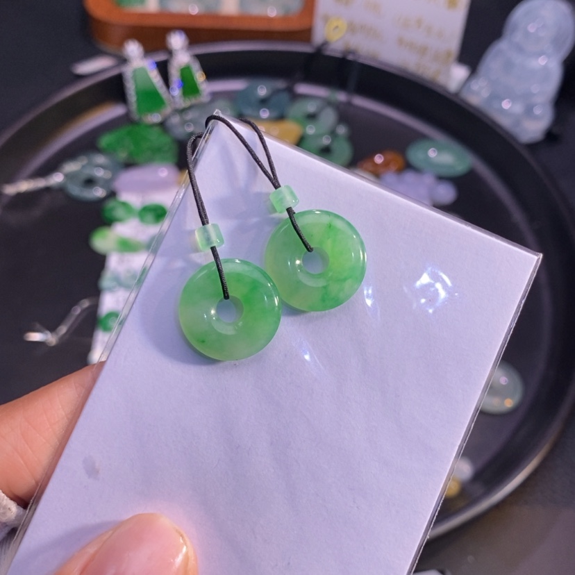【闪购商品】翡翠挂件未镶嵌圈