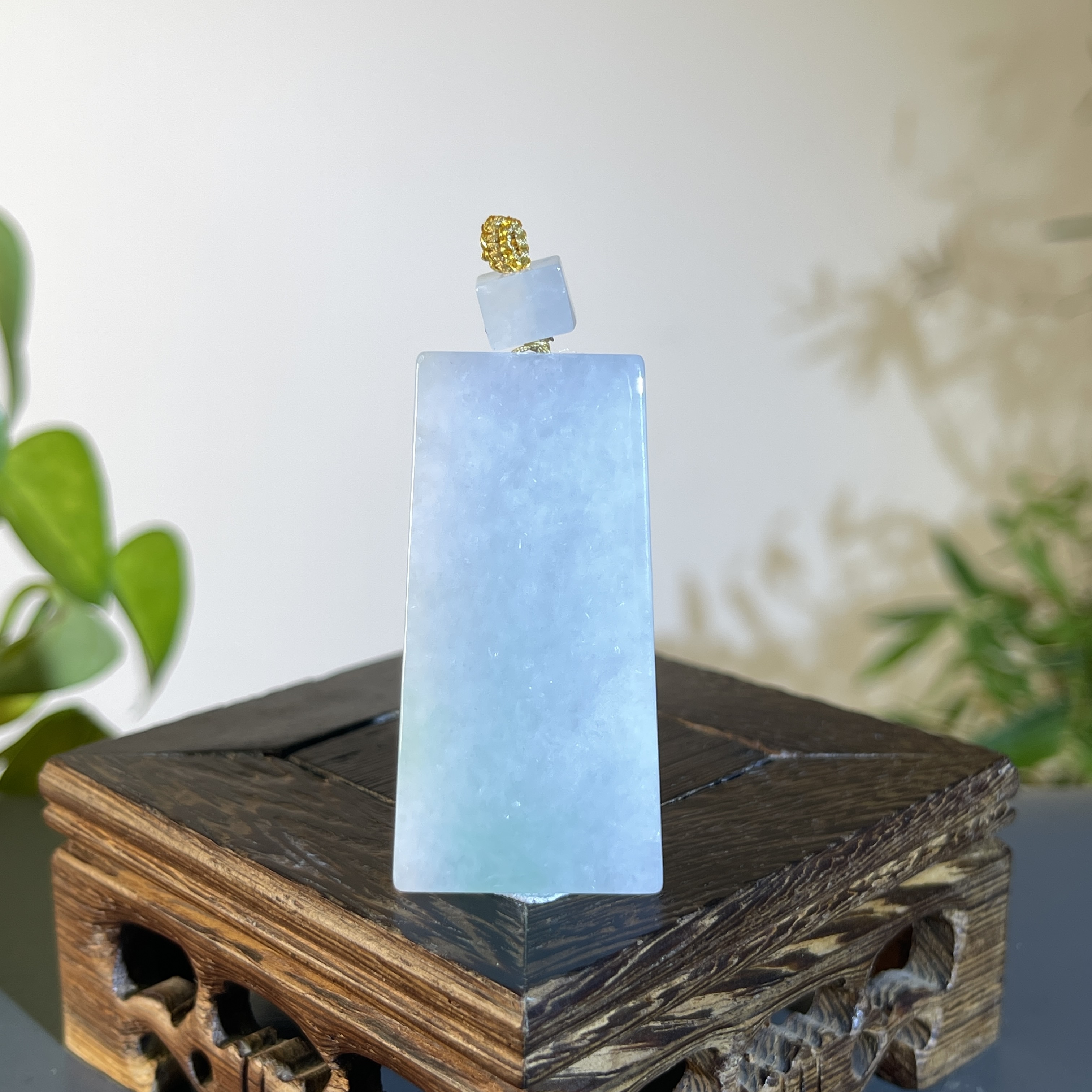 JTA18-24  天然缅甸A货翡翠  无事牌