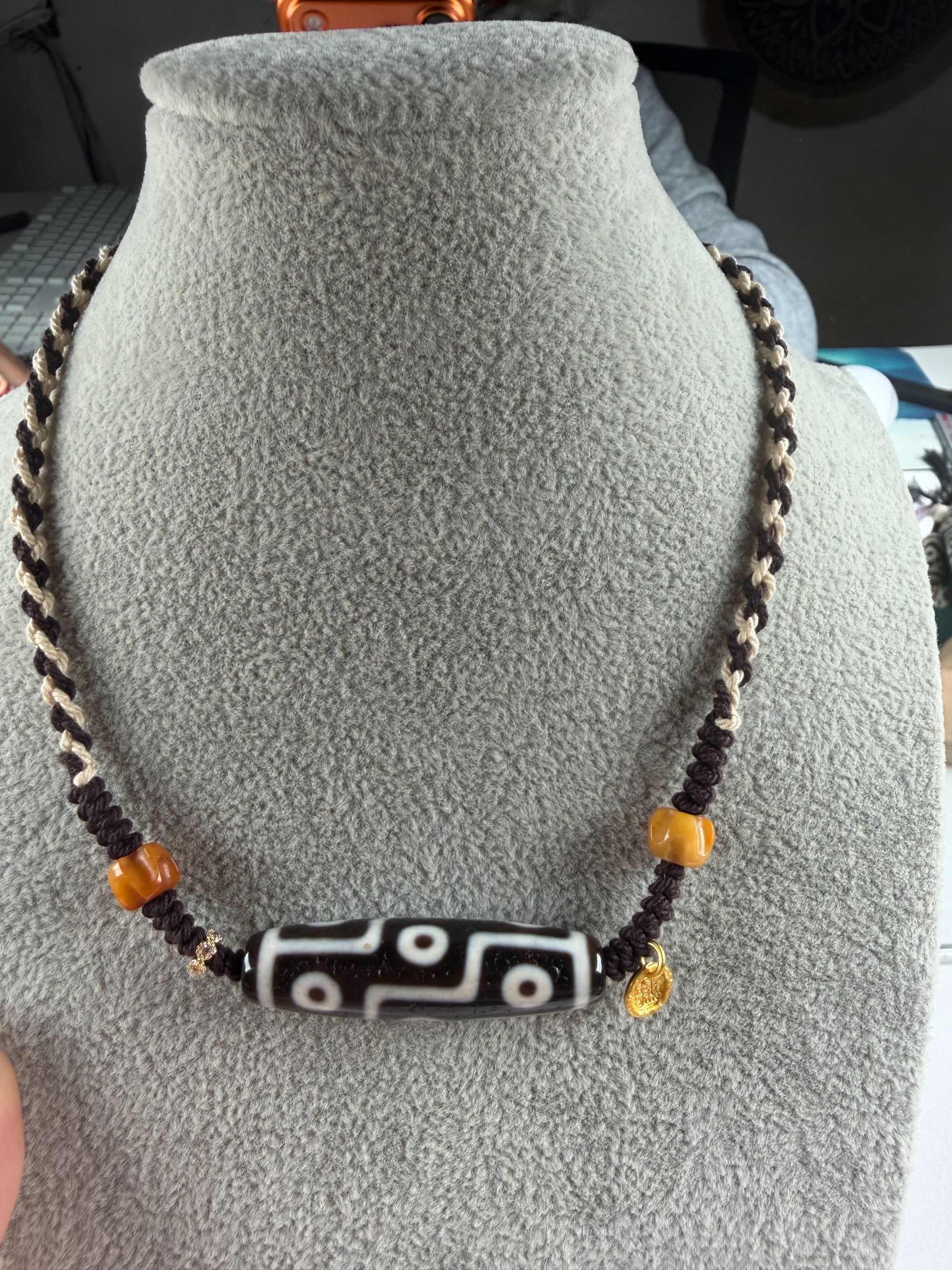 天然玛瑙行运纯手工黑白满钙化大尺寸折线九眼天珠颈链