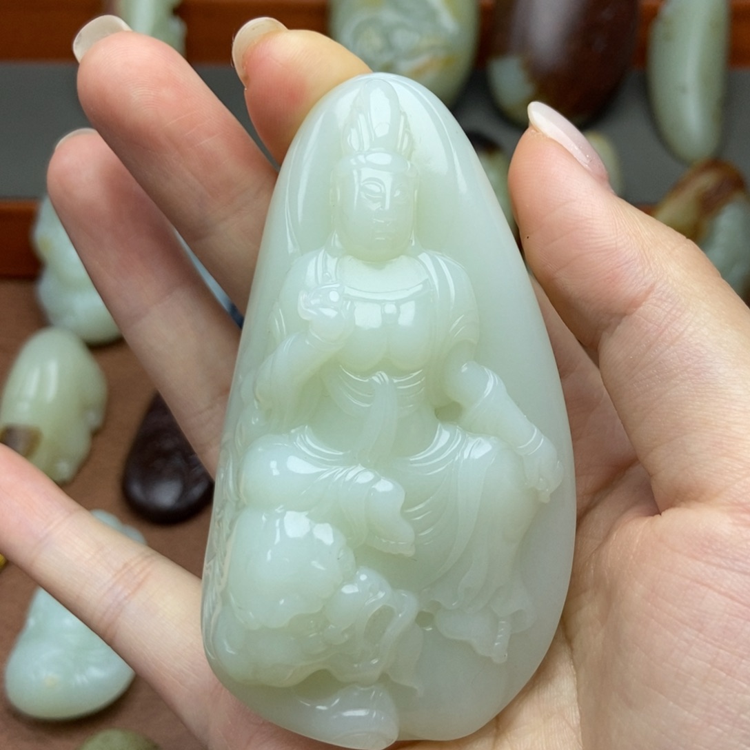 用***1和田玉未镶嵌颈饰