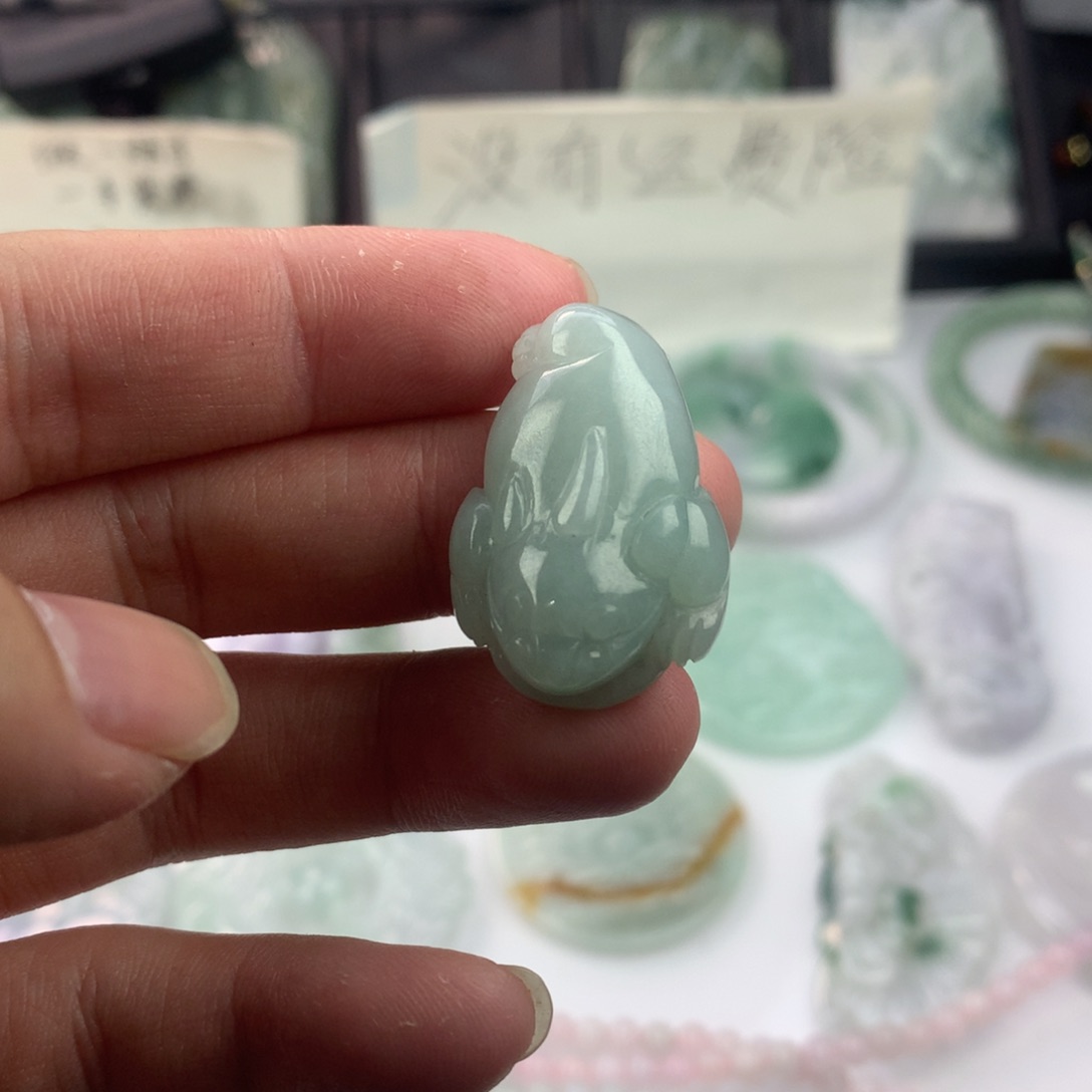 翡翠颈饰未镶嵌一