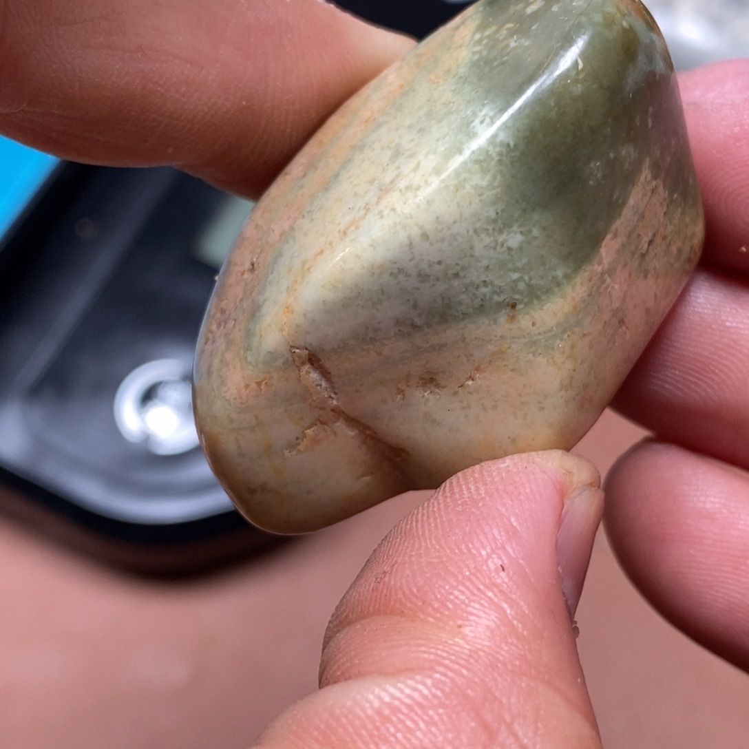 和田玉挂件足铂镶嵌