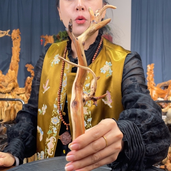 柏木（崖柏）随型飘枝