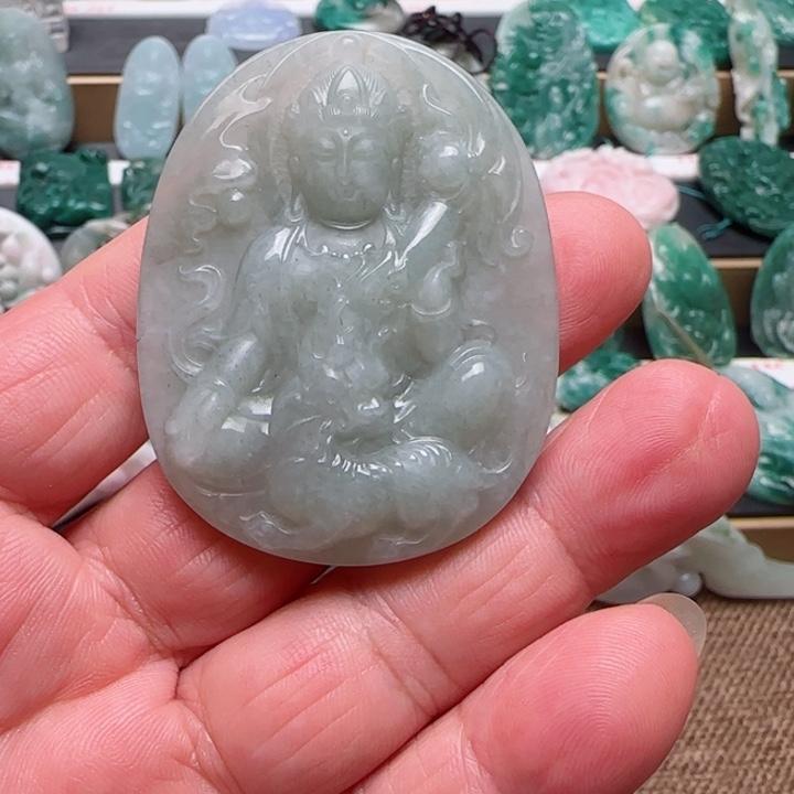 独山玉未镶嵌颈饰