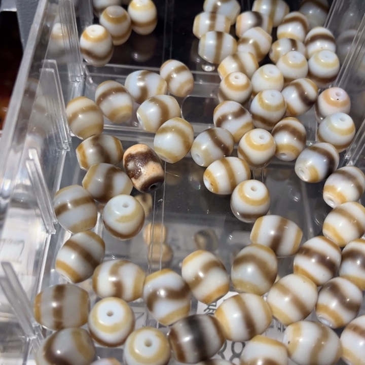 玻璃颈饰3844一个