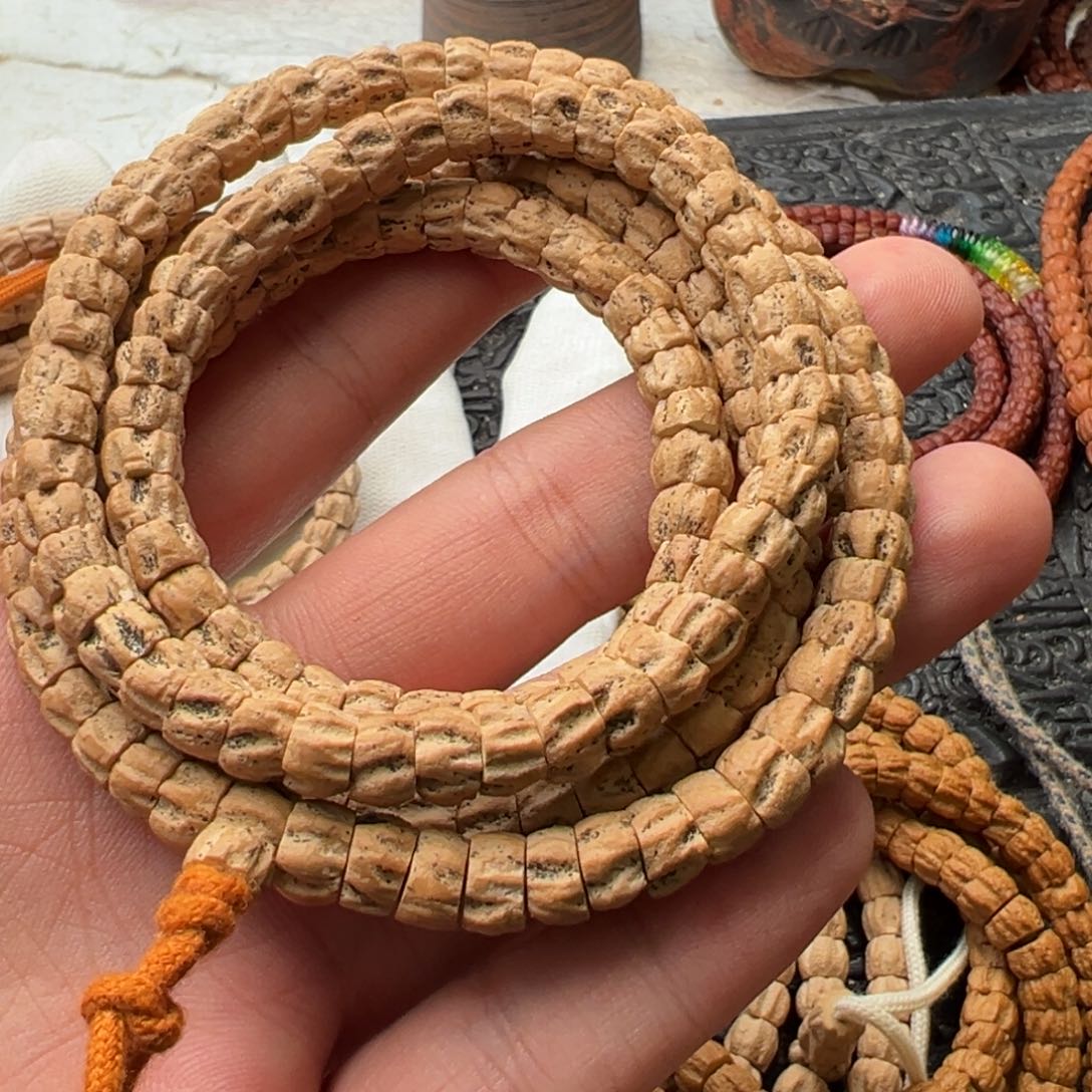 柏香籽/百香籽吊坠恭**财