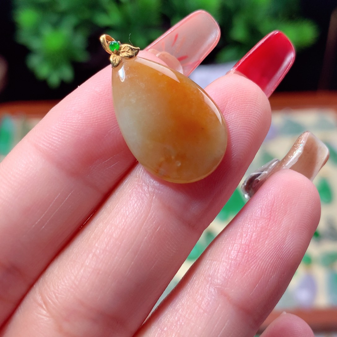 翡翠吊坠(不含链)18K金镶嵌