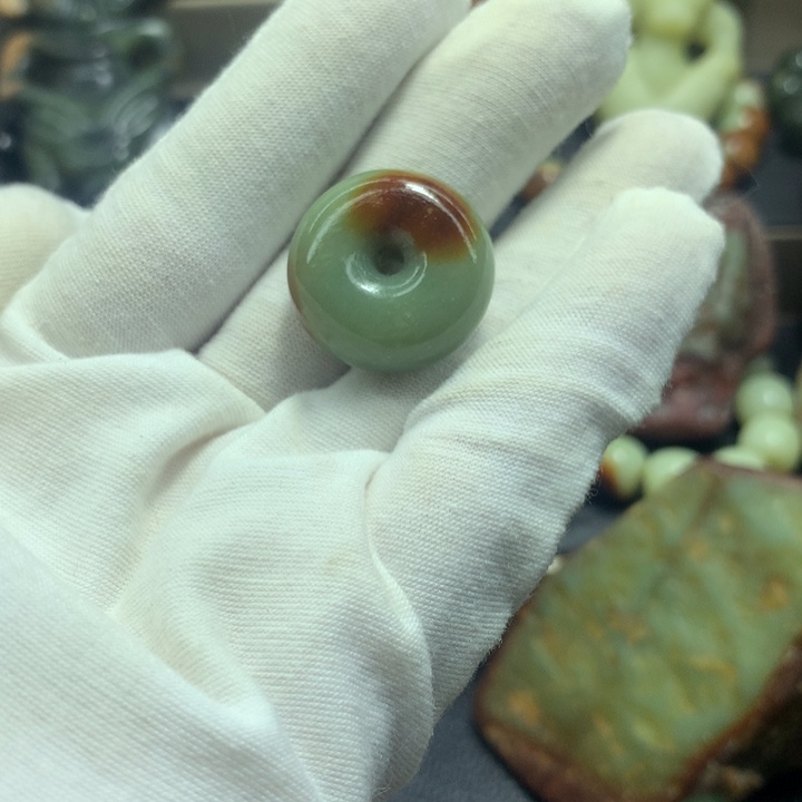 透闪石质玉未镶嵌吊坠(不含链)