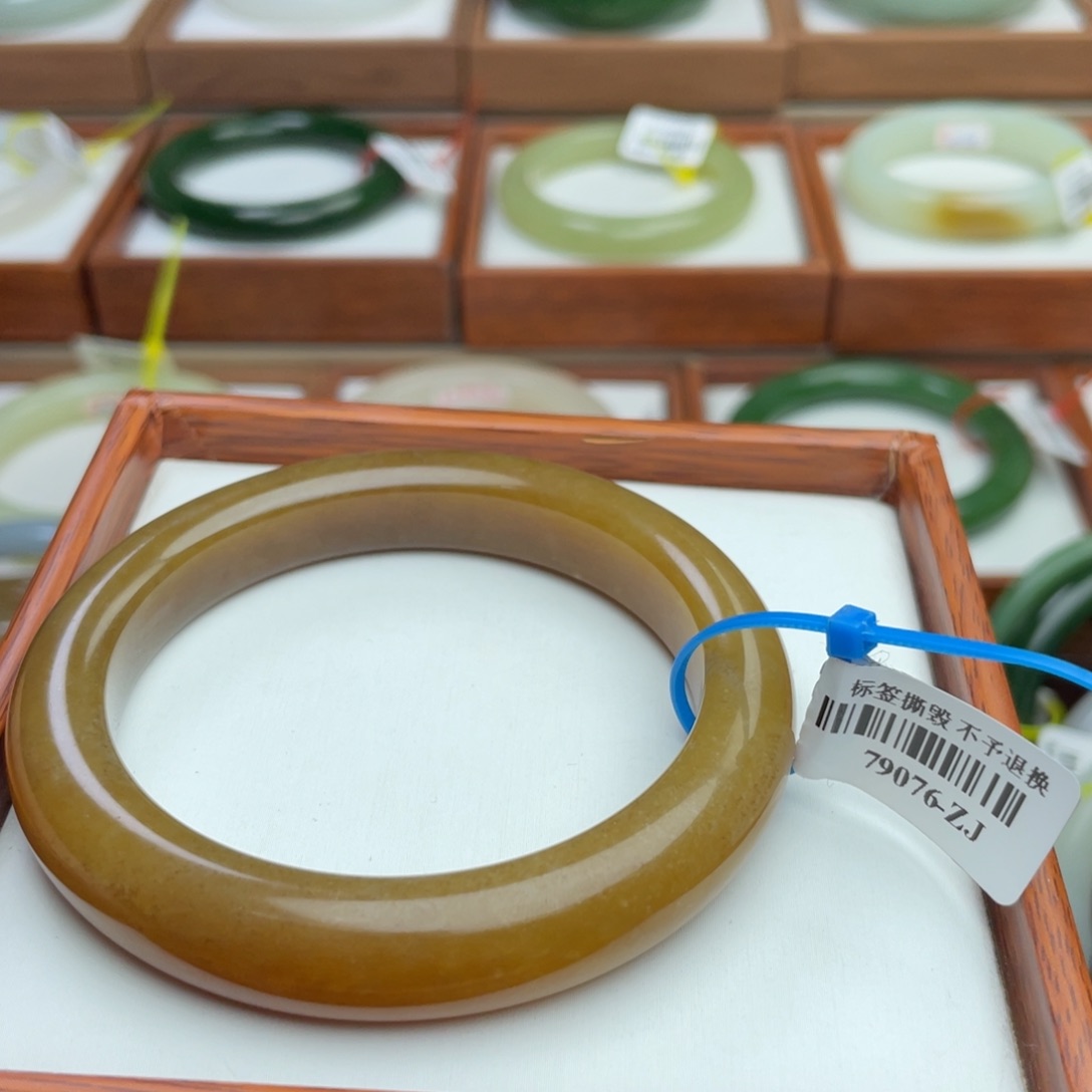 【闪购商品】和田玉手镯未镶嵌55.8