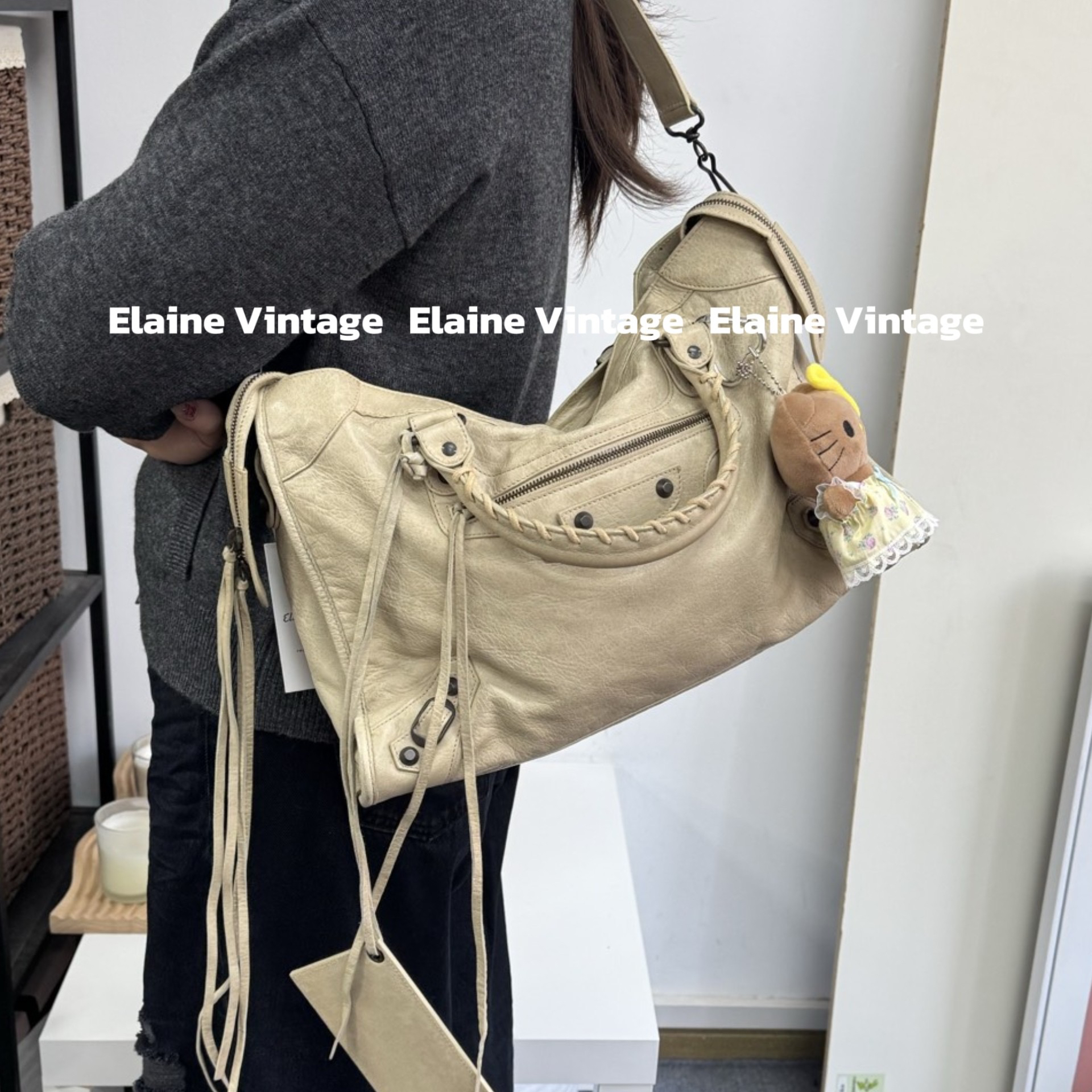95新 Balenciaga/巴黎世家 米色中号city机车包（38cm）/Y1042