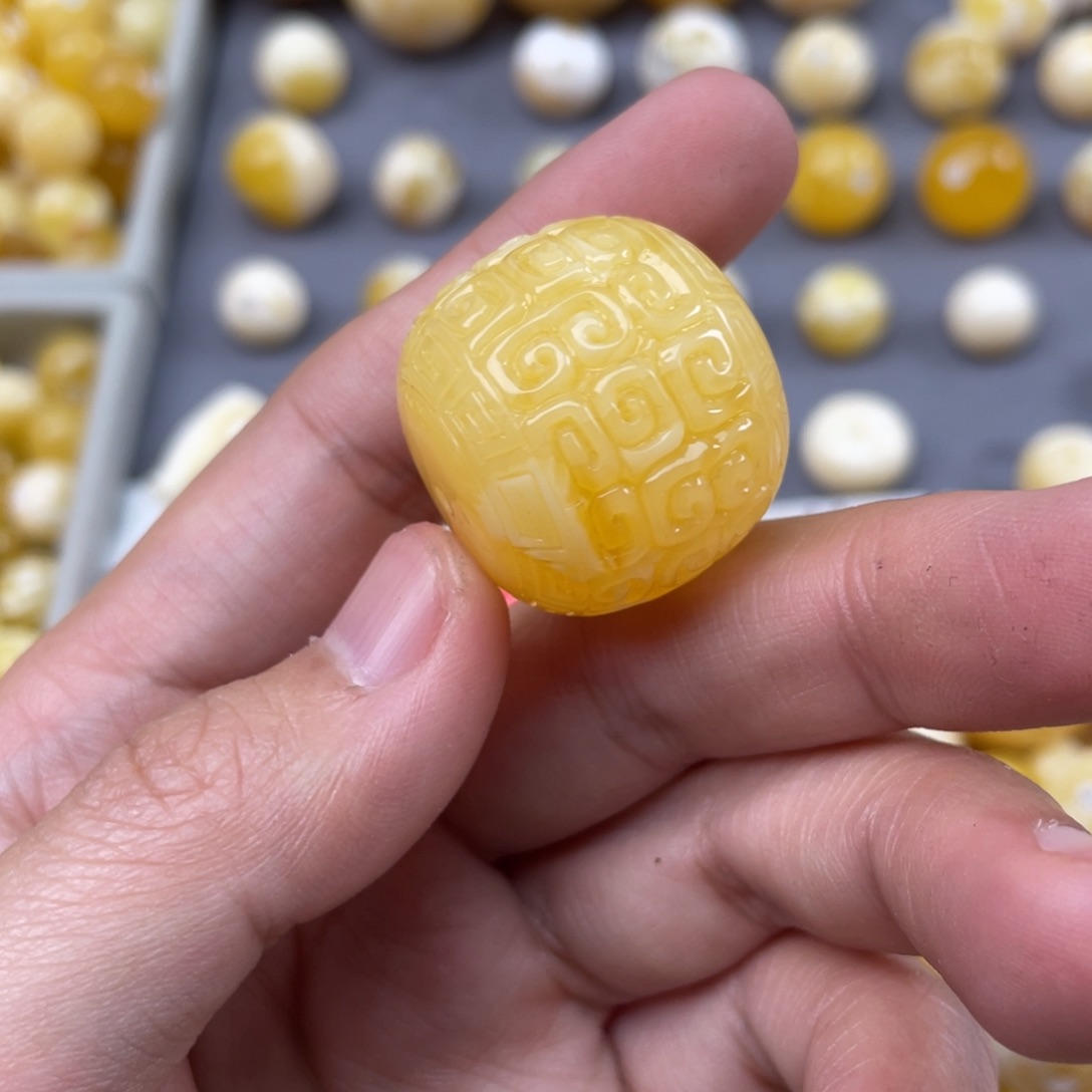 蜜蜡珠宝奇石未镶嵌