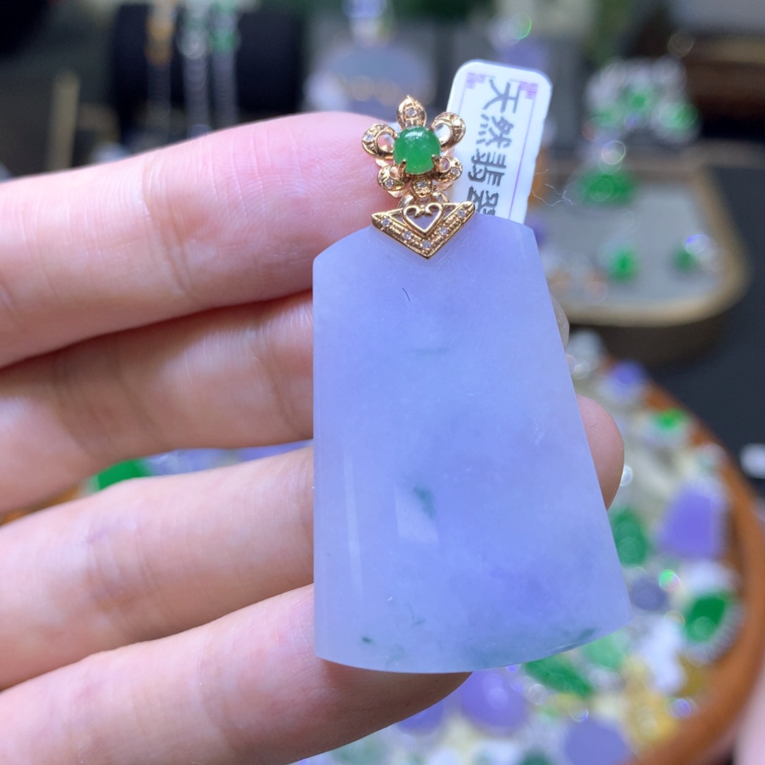 翡翠18K金镶嵌颈饰翡翠吊坠项链