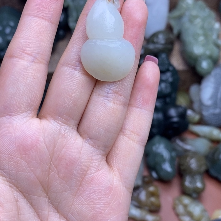 颈饰未镶嵌和田玉