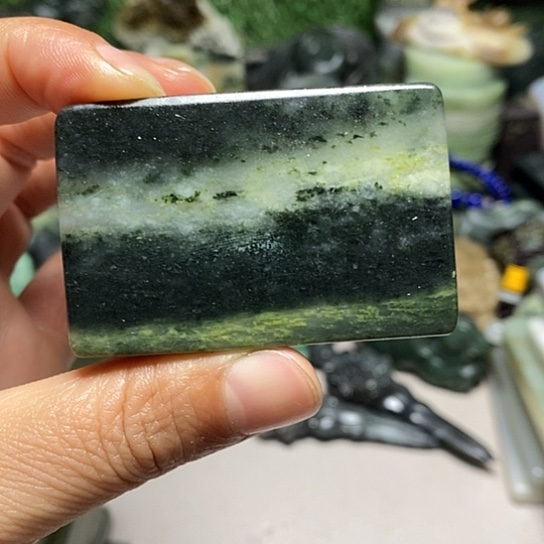 独山玉未镶嵌珠宝半成品