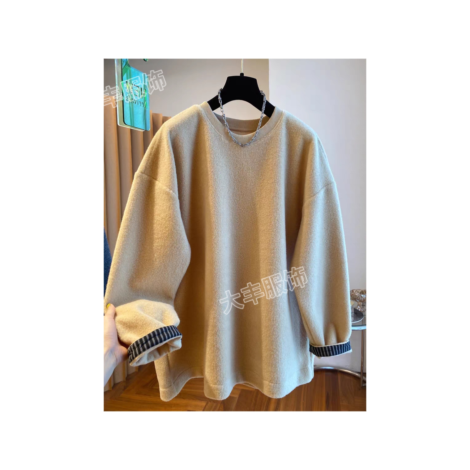 2025冬季新款简约款上衣女