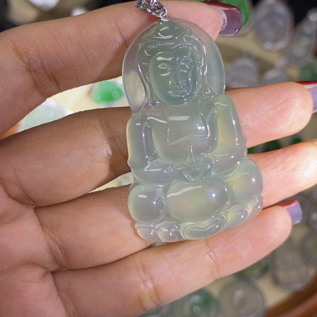 翡翠颈饰18K金镶嵌A货翡翠