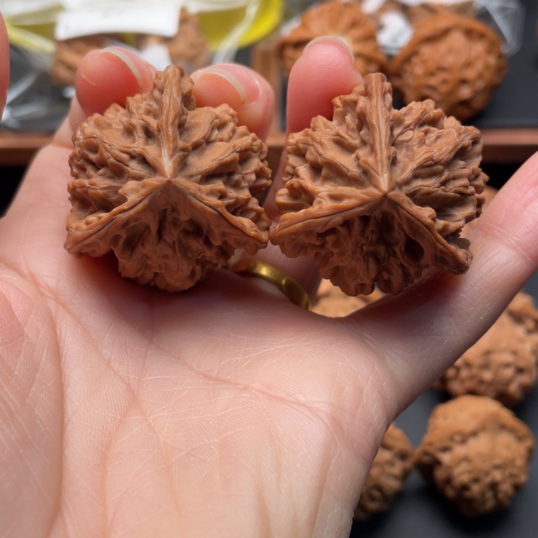 正***兔把件文玩核桃盘山