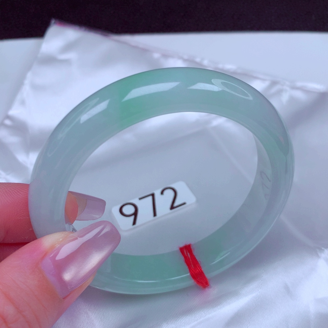 翡翠未镶嵌手镯手镯