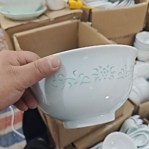 瓷玲珑青色8寸大汤碗一个微瑕疵