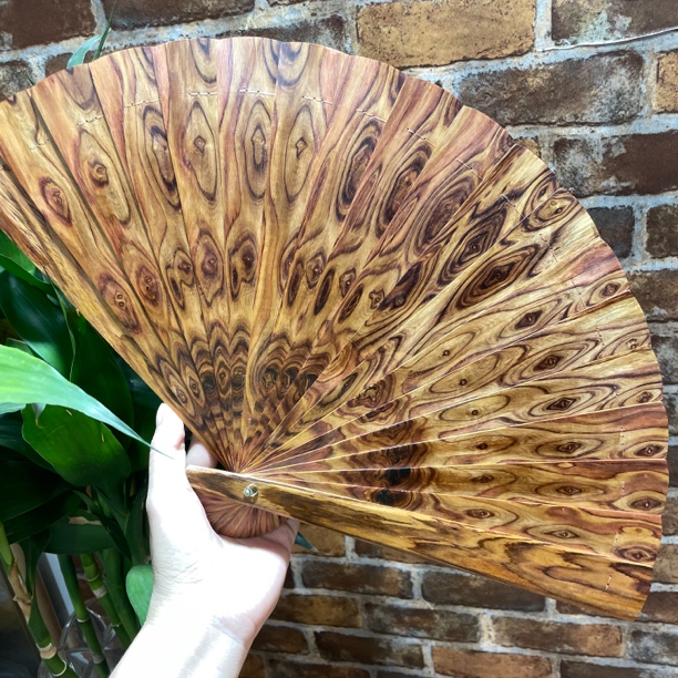 海南黄花梨精品凤尾纹满眼满纹扇子折扇 规格长26厘米 扇面宽44