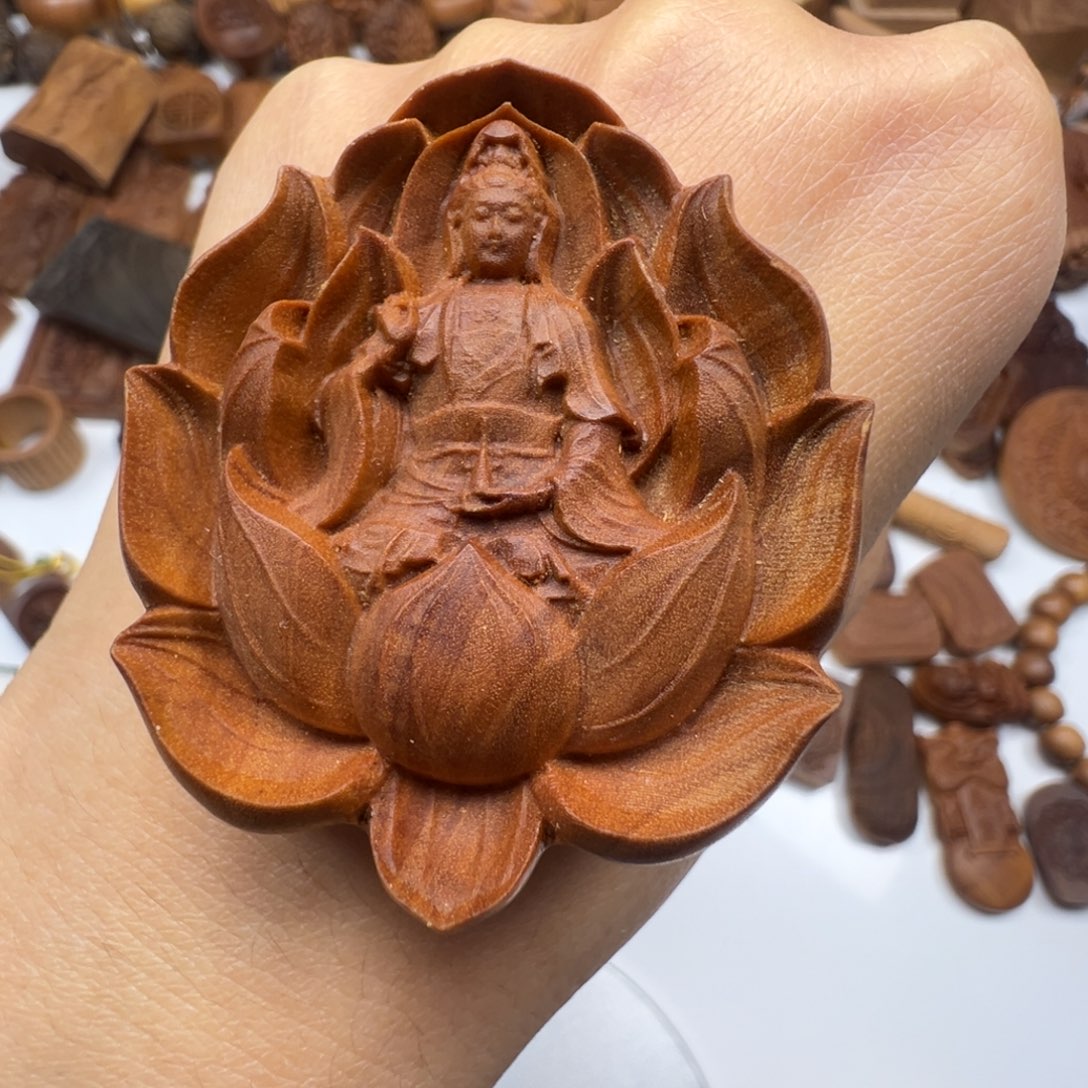 檀香木莲花观音老山檀