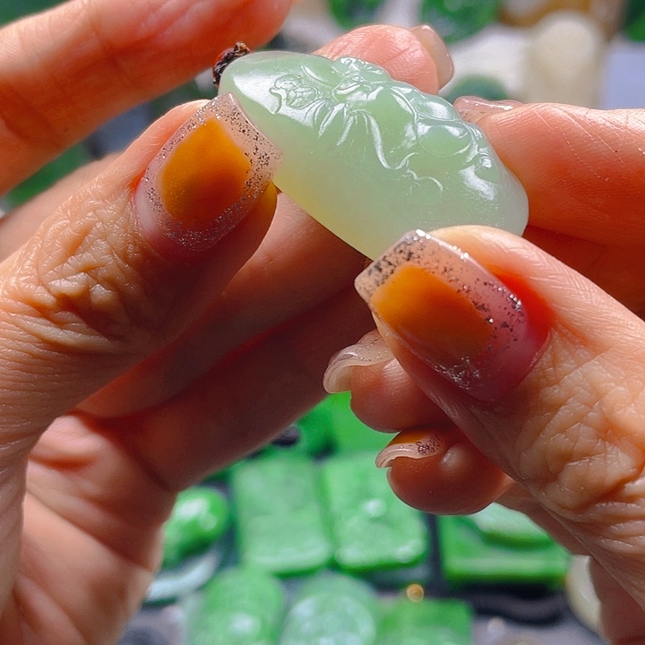 和田玉未镶嵌珠宝半成品