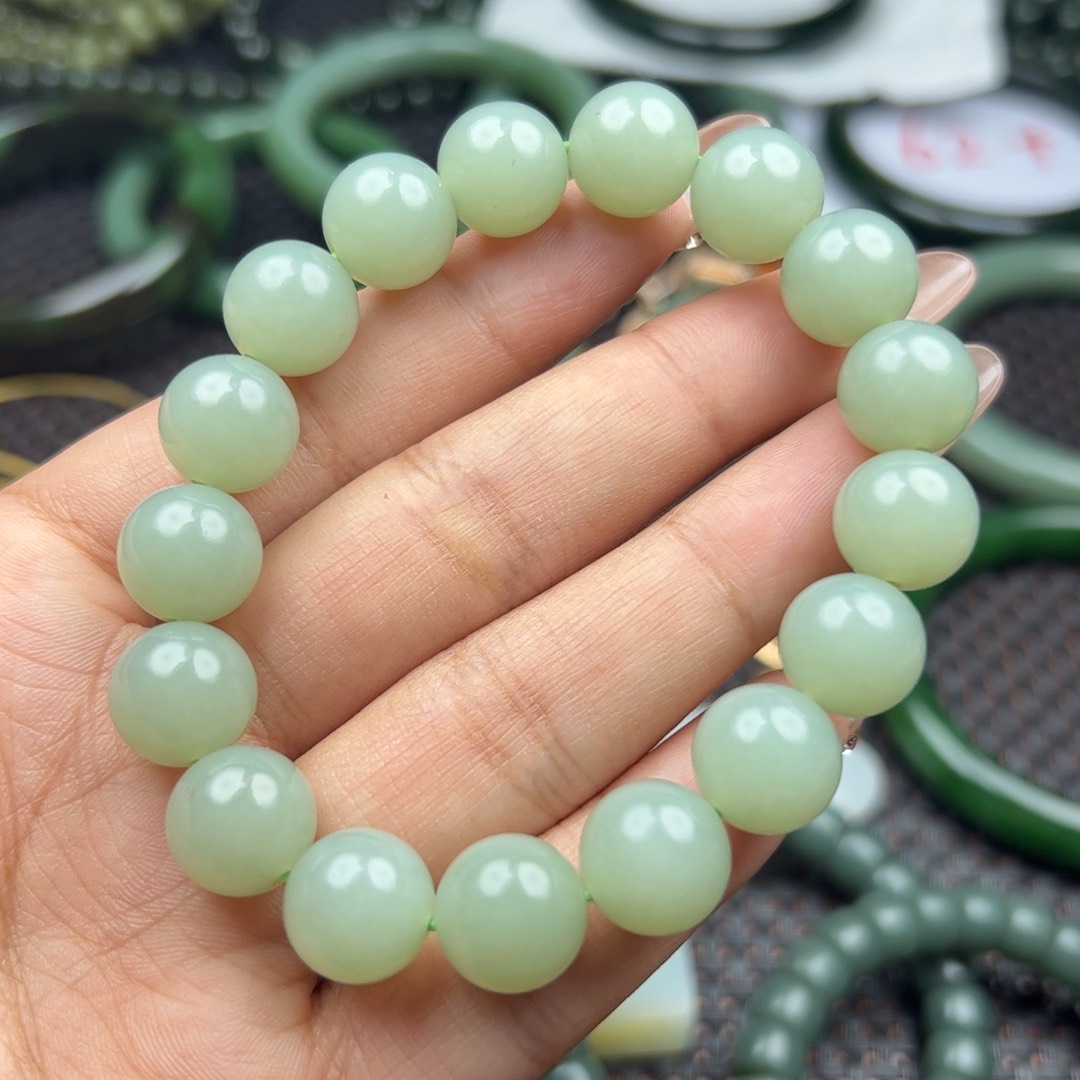 和田玉吊坠未镶嵌