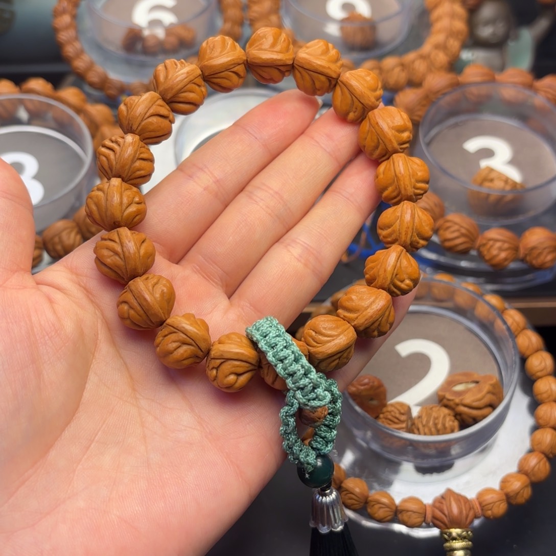 利***川桃核吊坠野生大玉龙15尺寸